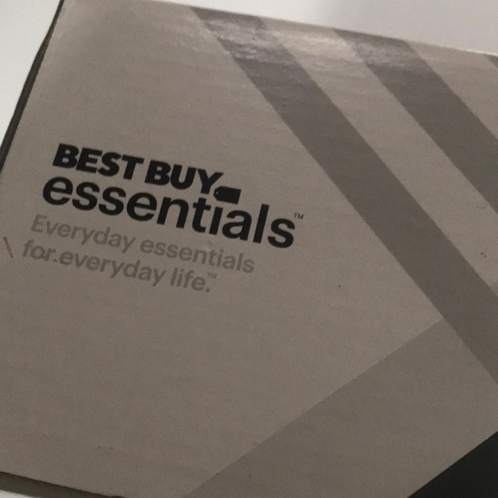 Best Buy Essentials Black Alarm Clock Radio - Picture 8 of 10